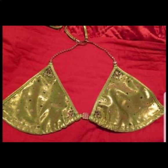 Competition bikini - Picture 3 of 7